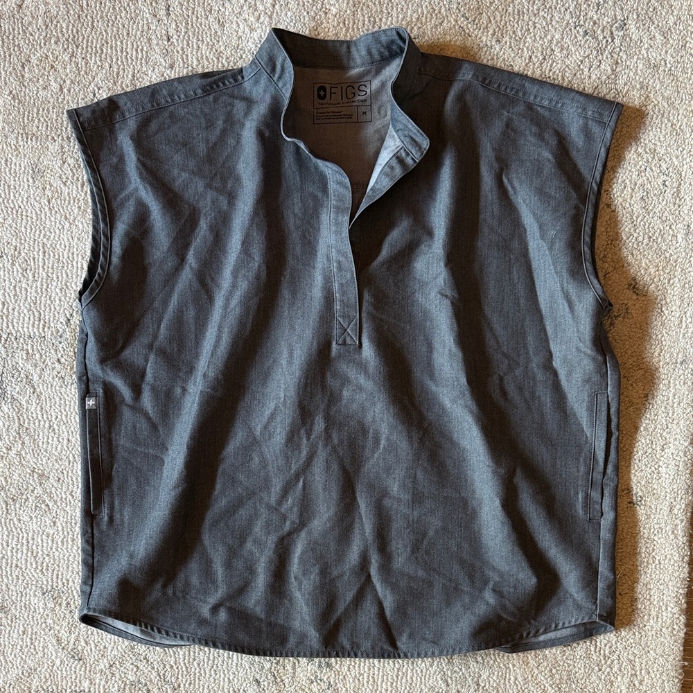 Figs Rafaela oversized gray scrub top